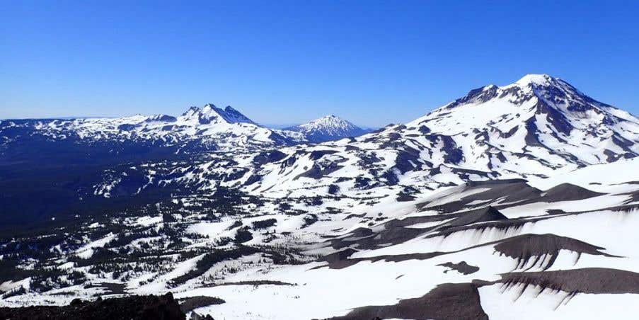 Image of the Three Sisters Wilderness in Oregon. 