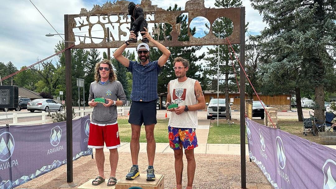 Team Injinji athlete Justin Nucum competeing at a CrossFit competition. 