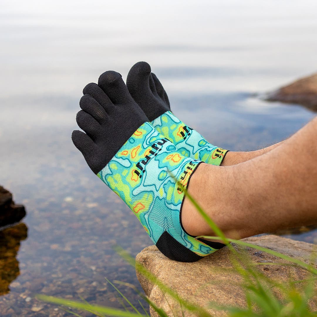 Injinji Artist Designed Men's No-Show socks in Hydro