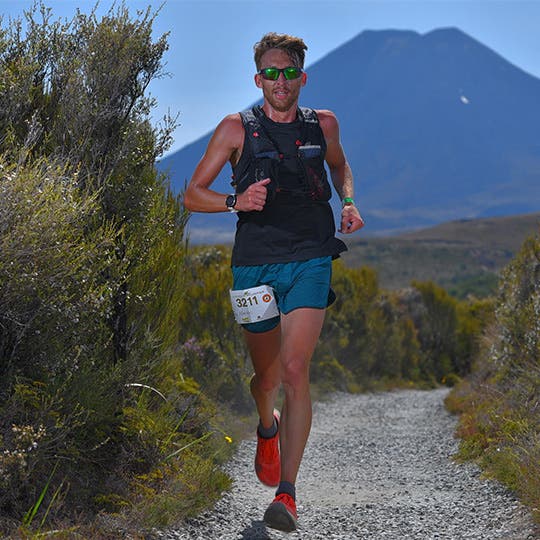 Man running the Tussuck Traverse trail race in New Zealand. 